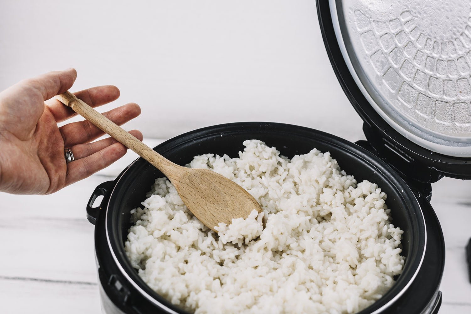 Electric rice cookers beginner's guide to cooking - InStock