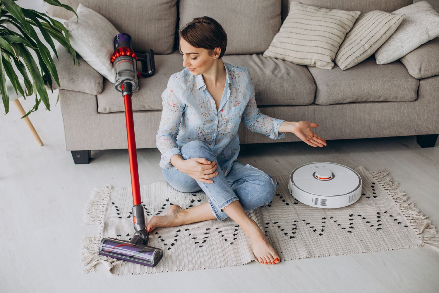 How to Clean a Vacuum Floor Head: A Comprehensive Guide - InStock