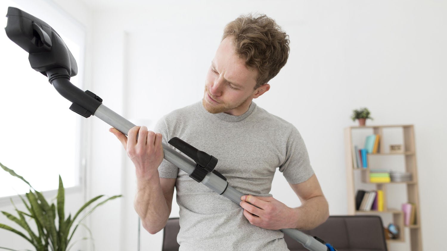How to Fix a Vacuum Cleaner with No Suction - InStock