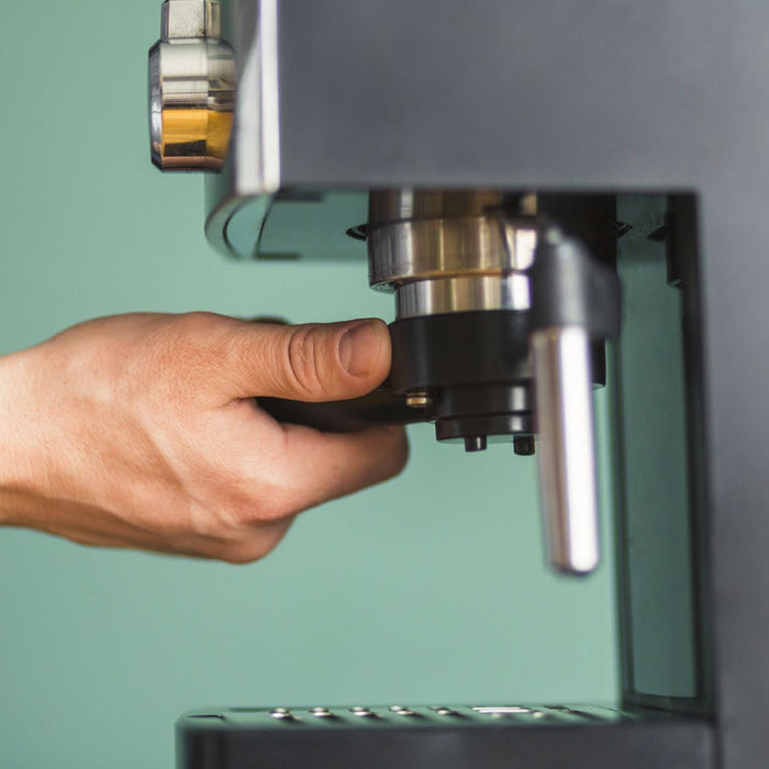 How to properly clean a coffee machine? - InStock