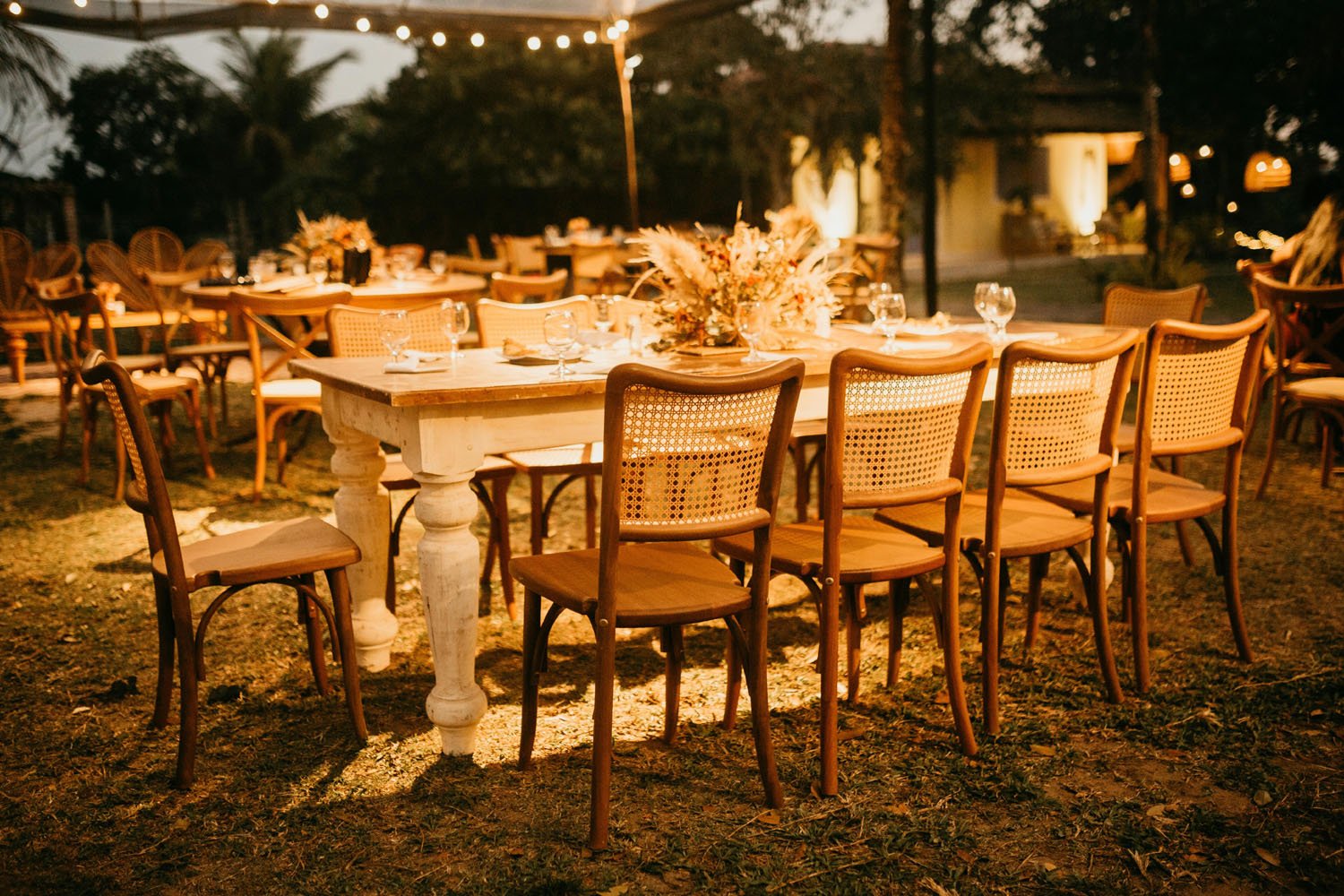 The Ultimate Guide to Positioning Garden Lights: Transform Your Outdoor Space - InStock