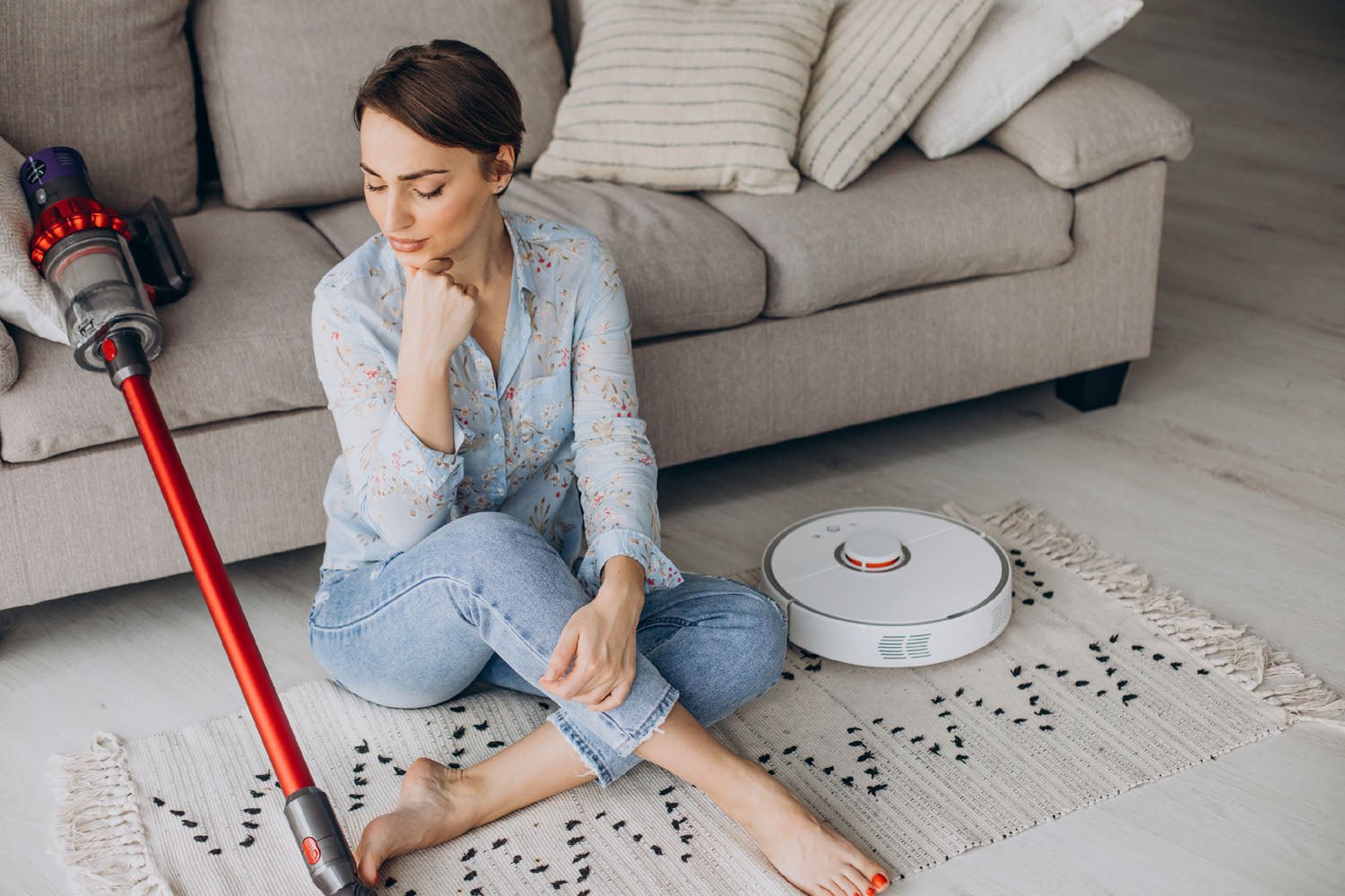 What is the difference between a carpet cleaner and a vacuum cleaner? - InStock