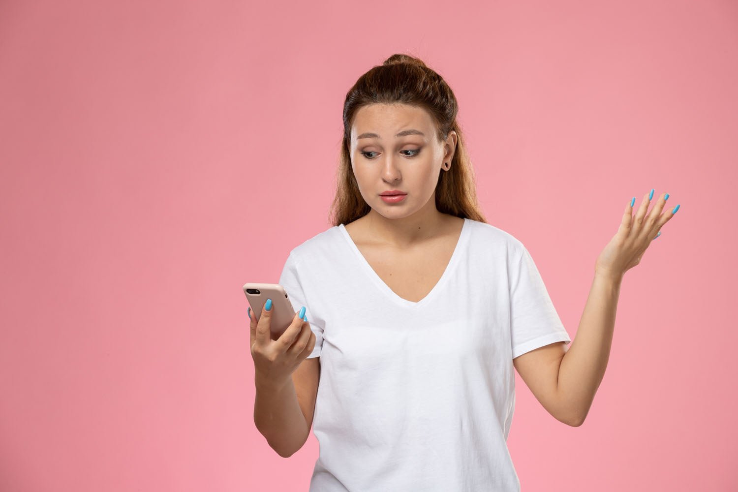 Why is my mobile data not working on this phone? - InStock