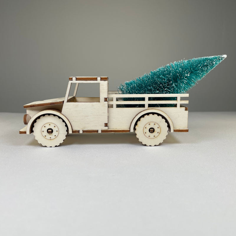 Truck with Christmas Tree - Ready-Made Model