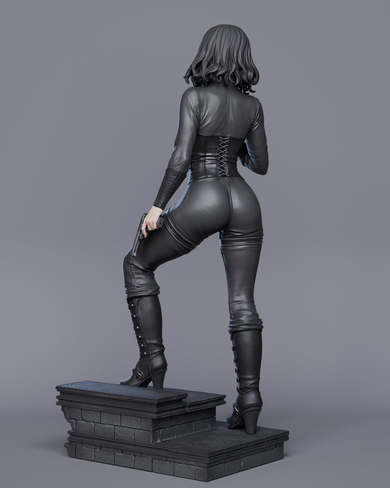 Selene Figurine Figurine
