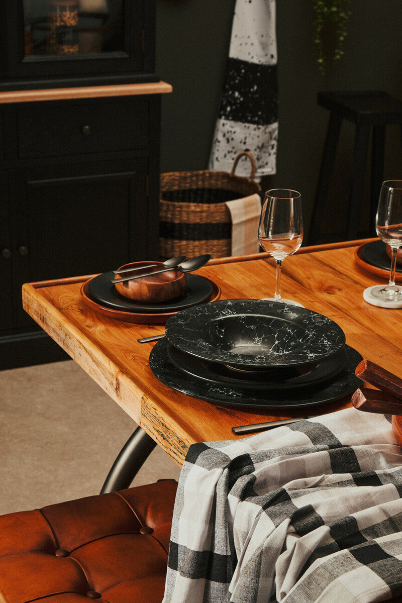 Black Stoneware Dinner Plate | Hygge