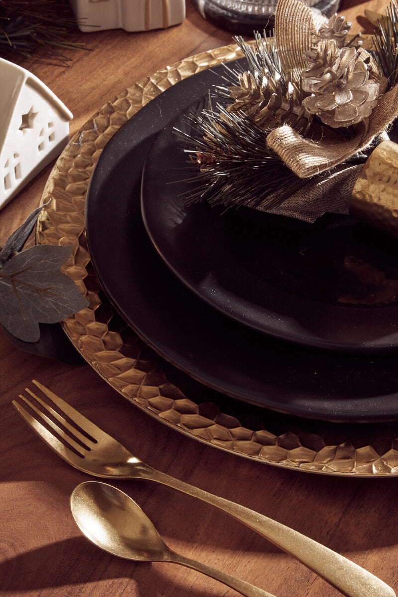 Black Stoneware Dinner Plate | Hygge