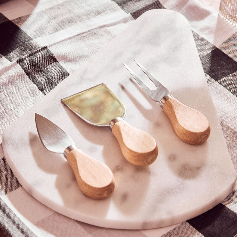 White Marble Triangular Cheese Board with 3 Knives | Kindia