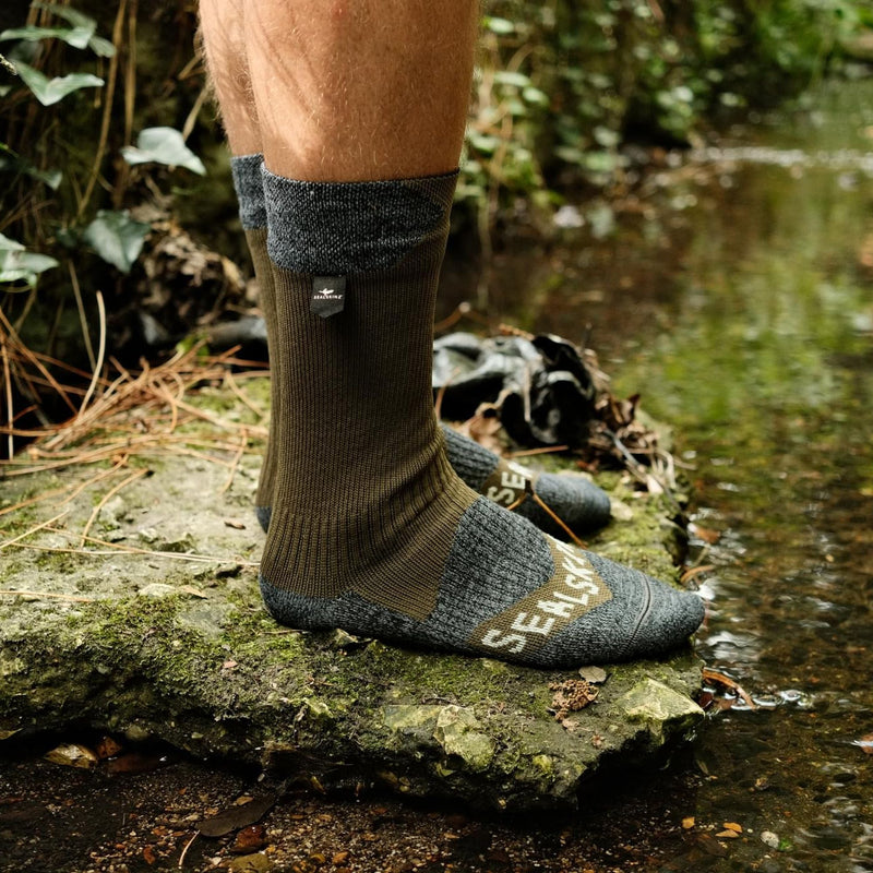Mens & Ladies Waterproof All Weather Mid Length Socks