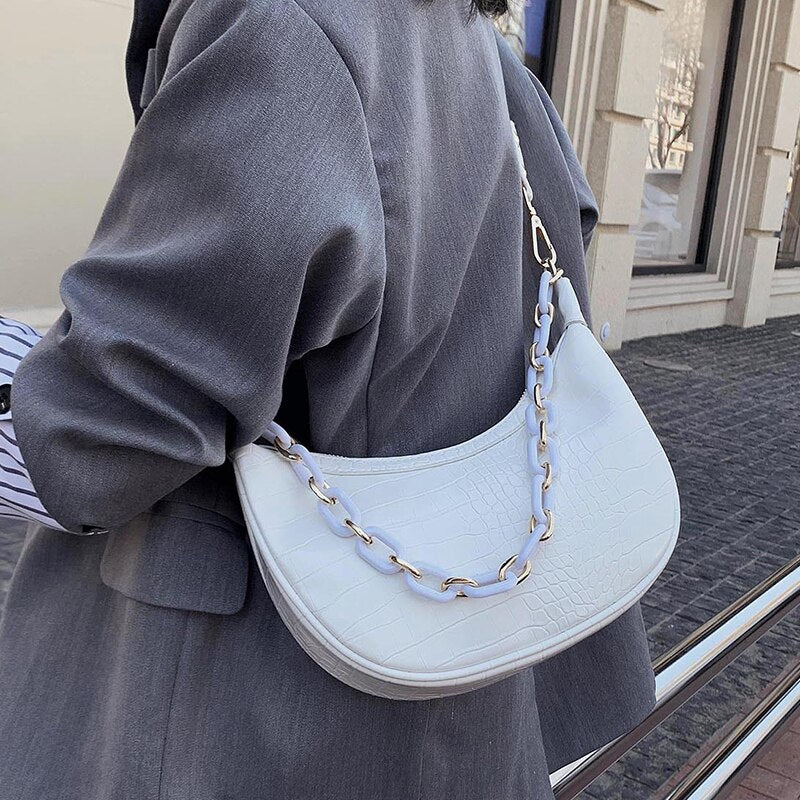 Crossbody bag baguette dumplings