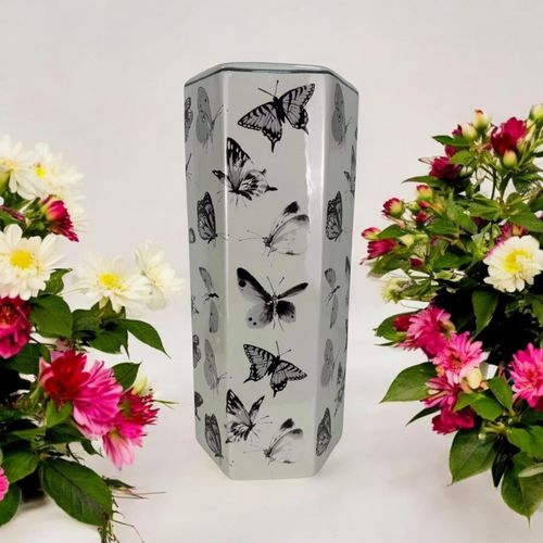 18" UMBRELLA STAND - InStock