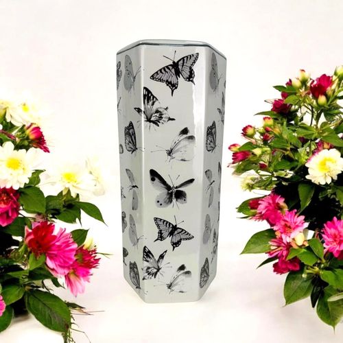 18" UMBRELLA STAND - InStock