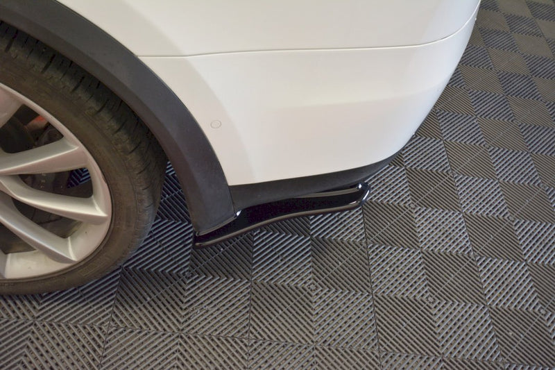 Maxton Design - REAR SIDE SPLITTERS V.1 TESLA MODEL X (2015-2021)