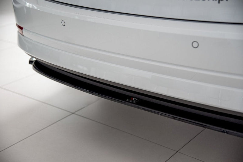 Maxton Design - CENTRAL REAR SPLITTER SKODA OCTAVIA MK4 (2019-2024)