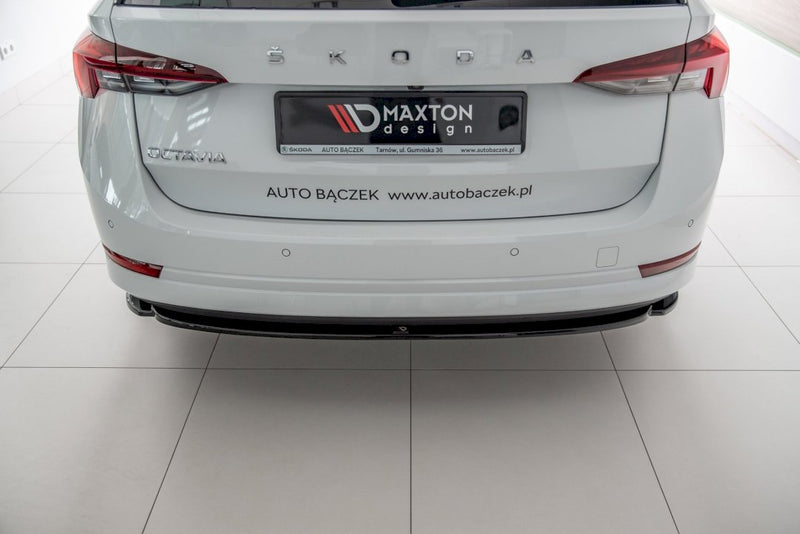 Maxton Design - CENTRAL REAR SPLITTER SKODA OCTAVIA MK4 (2019-2024)
