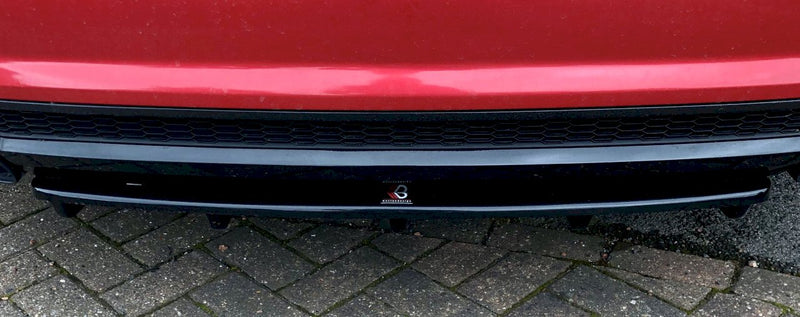 Maxton Design - CENTRAL REAR SPLITTER AUDI A7 S-LINE (FACELIFT) (WITH VERTICAL BARS) (2014-2018)