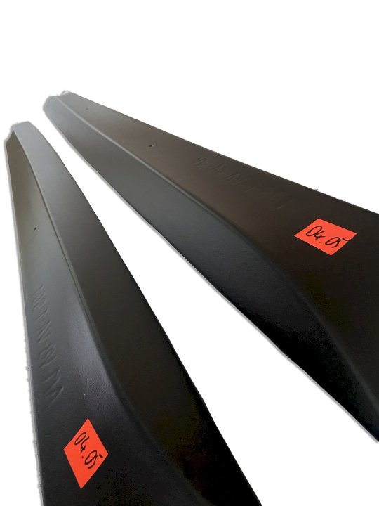 Maxton Design - SIDE SKIRT DIFFUSERS ASTON MARTIN V8 VANTAGE