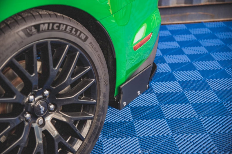 Maxton Design - REAR SIDE SPLITTERS V.1 + FLAPS FORD MUSTANG GT MK6 FACELIFT