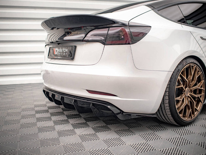 Maxton Design - REAR VALANCE V.2 TESLA MODEL 3 (2017-2023)