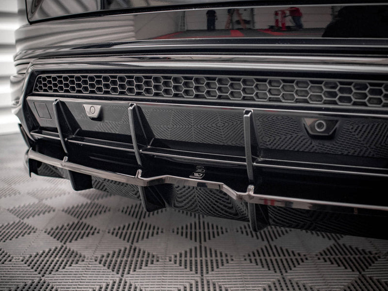 Maxton Design - CENTRAL REAR SPLITTER (VERTICAL BARS) LAMBORGHINI URUS MK1
