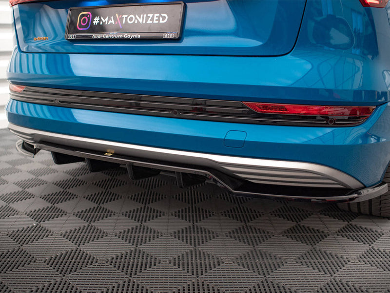 Maxton Design - CENTRAL REAR SPLITTER (VERTICAL BARS) AUDI E-TRON
