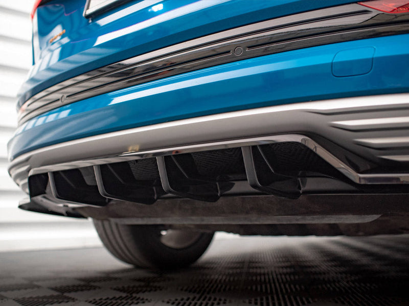 Maxton Design - CENTRAL REAR SPLITTER (VERTICAL BARS) AUDI E-TRON