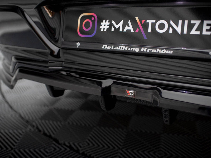 Maxton Design - CENTRAL REAR SPLITTER (VERTICAL BARS) BMW 7 M-PACK G70