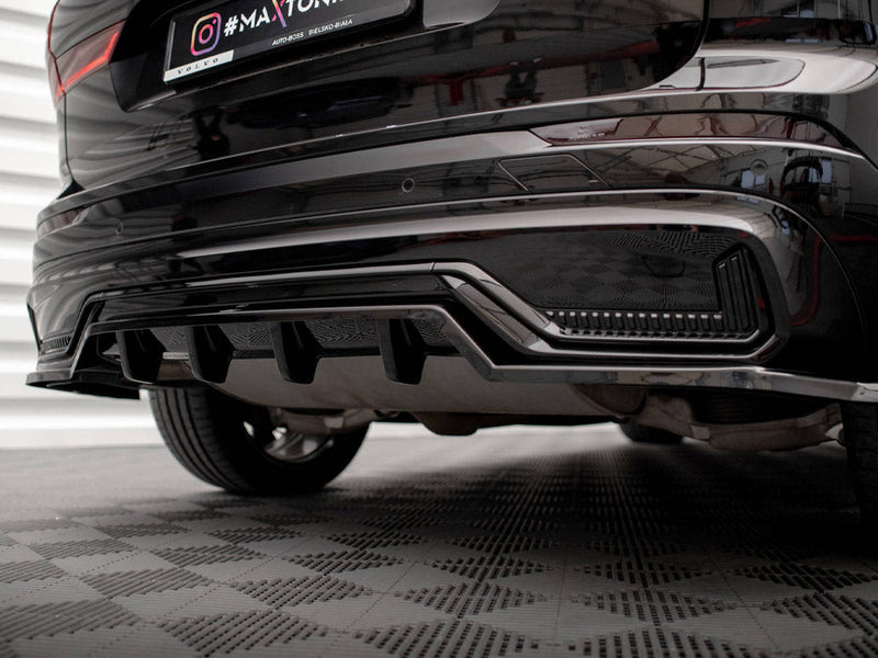 Maxton Design - CENTRAL REAR SPLITTER (VERTICAL BARS) VOLVO XC60 R-DESIGN MK2 FACELIFT