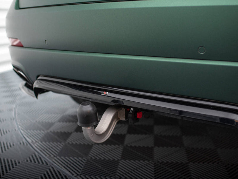 Maxton Design - CENTRAL REAR SPLITTER (VERTICAL BARS) MASERATI LEVANTE MK1