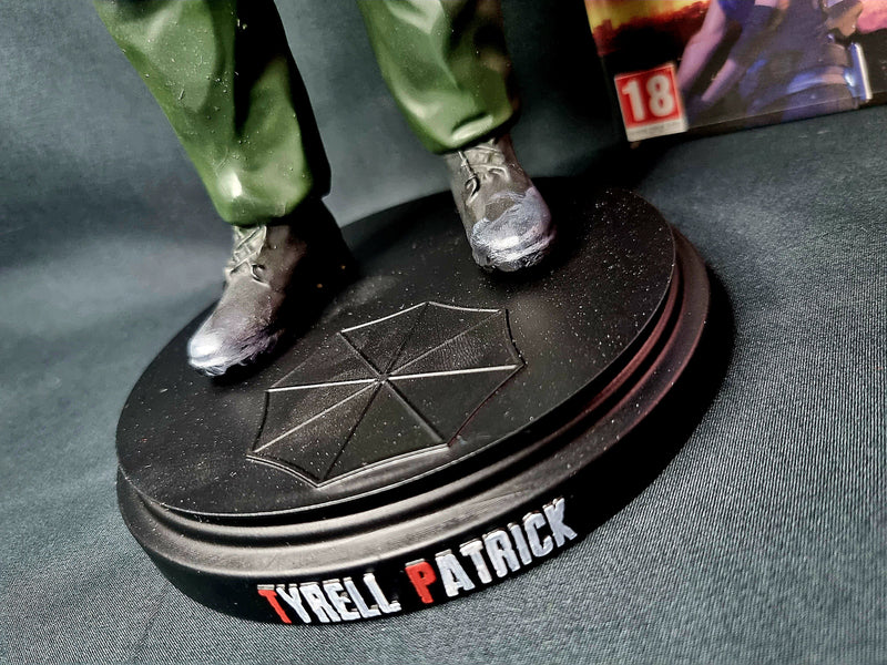 Resident Evil 1/6 UBCS Tyrell Figure w/ base
