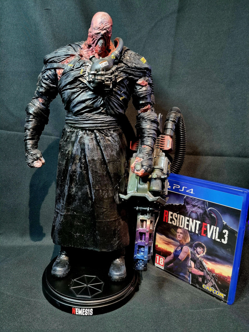 HUGE Resident Evil Nemesis 1/6 Figure Flammenwerfer Variant w/ base 15.5 INCHES TALL!