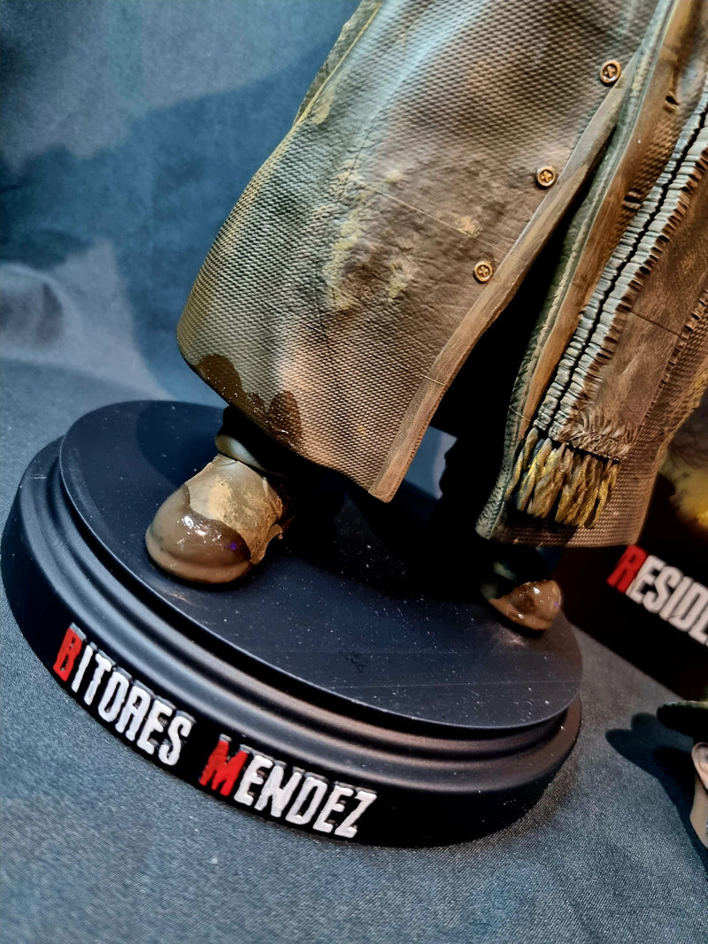 Resident Evil 4 Remake Bitores Mendez 1/6 Statue with interchangeable heads