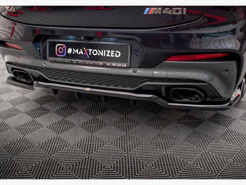 Maxton Design - CENTRAL REAR SPLITTER (VERTICAL BARS) V.2 BMW X4 M-PACK G02