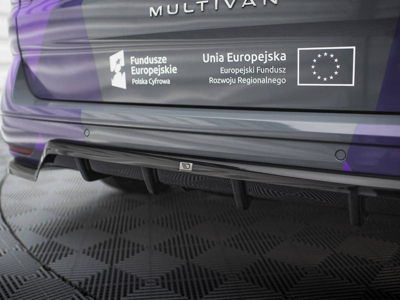 Maxton Design - CENTRAL REAR SPLITTER (VERTICAL BARS) VW MULTIVAN T7