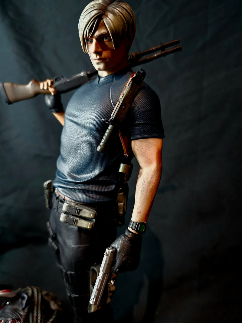 Resident Evil 4 Remake Leon Kennedy Premium Statue