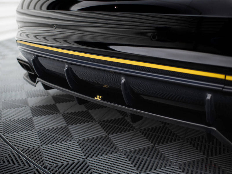Maxton Design - CENTRAL REAR SPLITTER (VERTICAL BARS) MERCEDES-AMG CLA 45 C117 FACELIFT