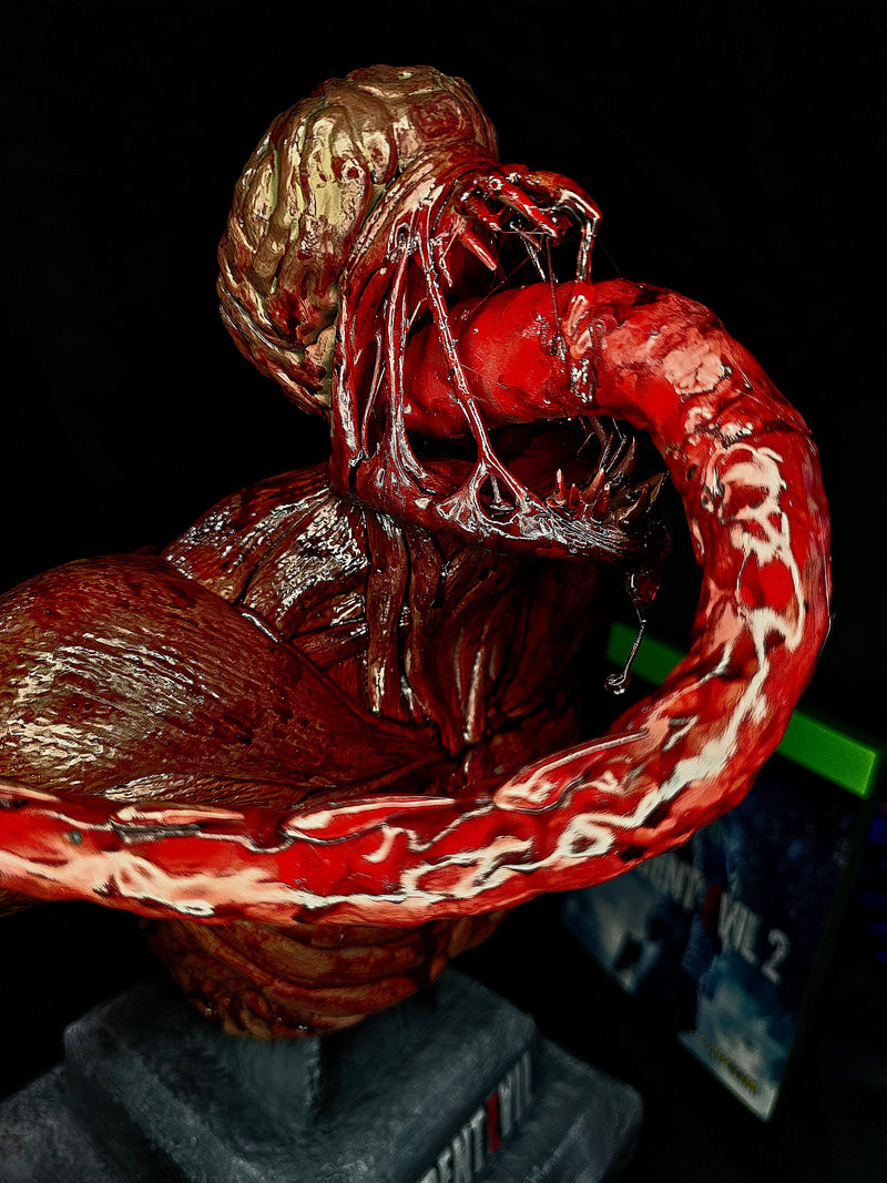 Resident Evil 2 HUGE Scale Licker Bust