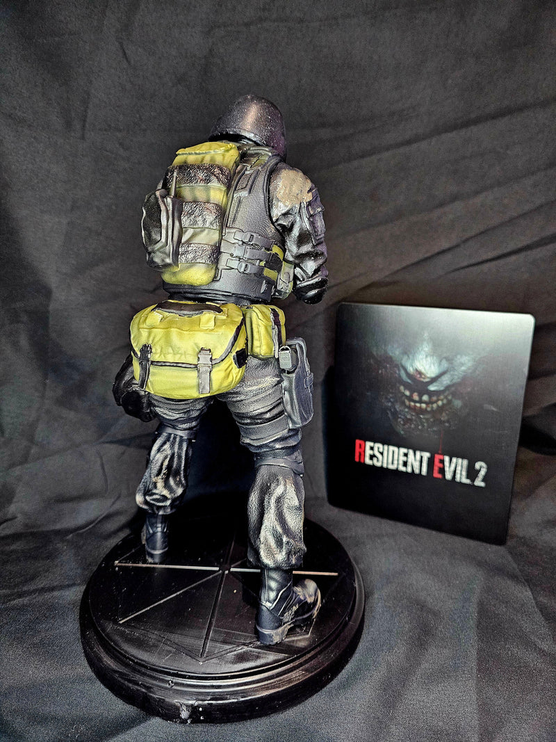 Hunk Resident Evil 2 1/6 Figure with removable muzzle flash