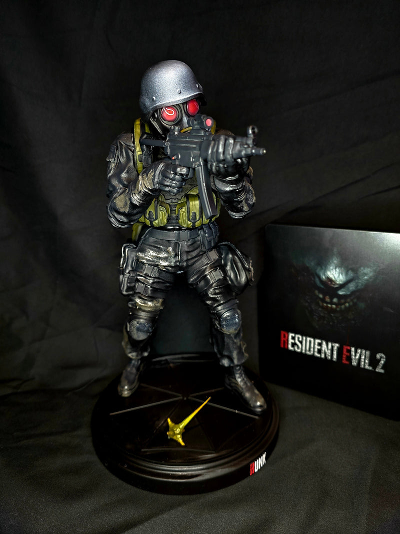 Hunk Resident Evil 2 1/6 Figure with removable muzzle flash