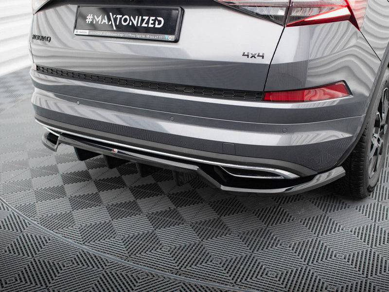 Maxton Design - CENTRAL REAR SPLITTER (VERTICAL BARS) SKODA KODIAQ SPORTLINE MK1 FACELIFT