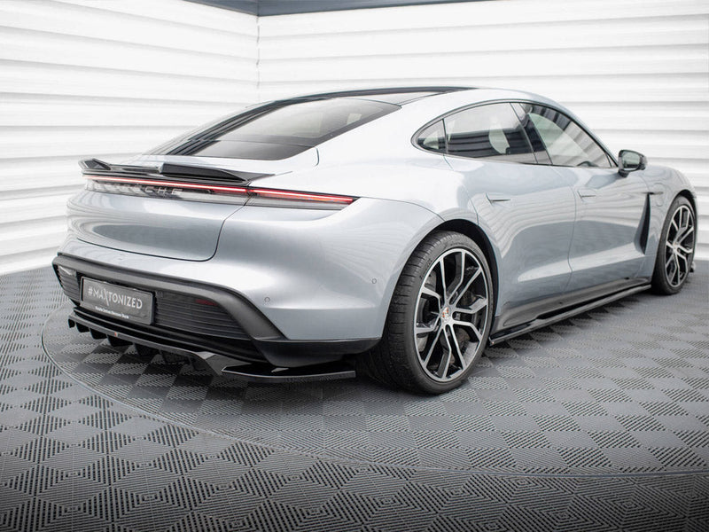 Maxton Design - CENTRAL REAR SPLITTER (VERTICAL BARS) PORSCHE TAYCAN / TAYCAN 4 / TAYCAN 4S / TAYCAN GTS MK1