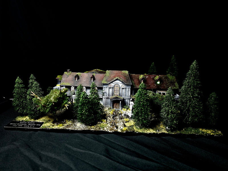 Resident Evil Spencer Mansion with lights limited numbers Worldwide