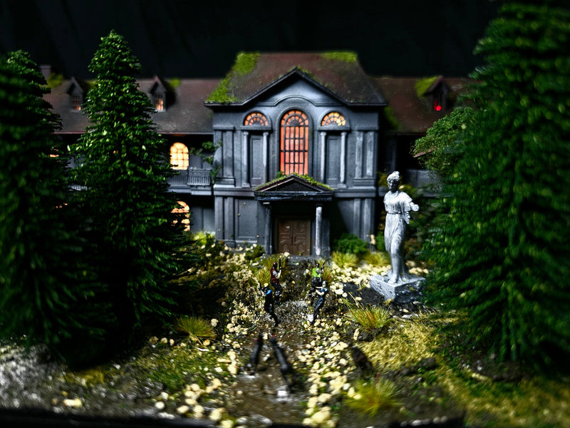 Resident Evil Spencer Mansion with lights limited numbers Worldwide