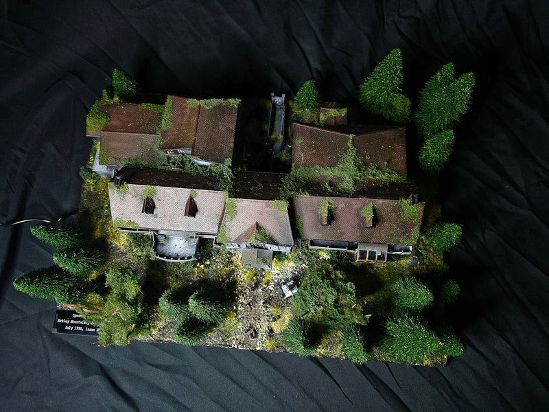Resident Evil Spencer Mansion with lights limited numbers Worldwide
