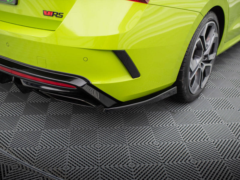 Maxton Design - REAR SIDE SPLITTERS V.4 SKODA OCTAVIA RS MK4
