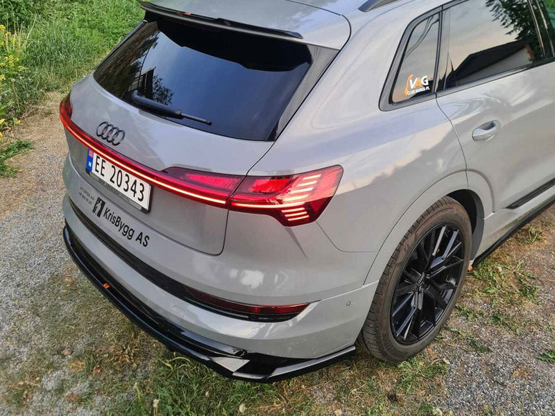 Maxton Design - CENTRAL REAR SPLITTER (VERTICAL BARS) AUDI E-TRON S-LINE
