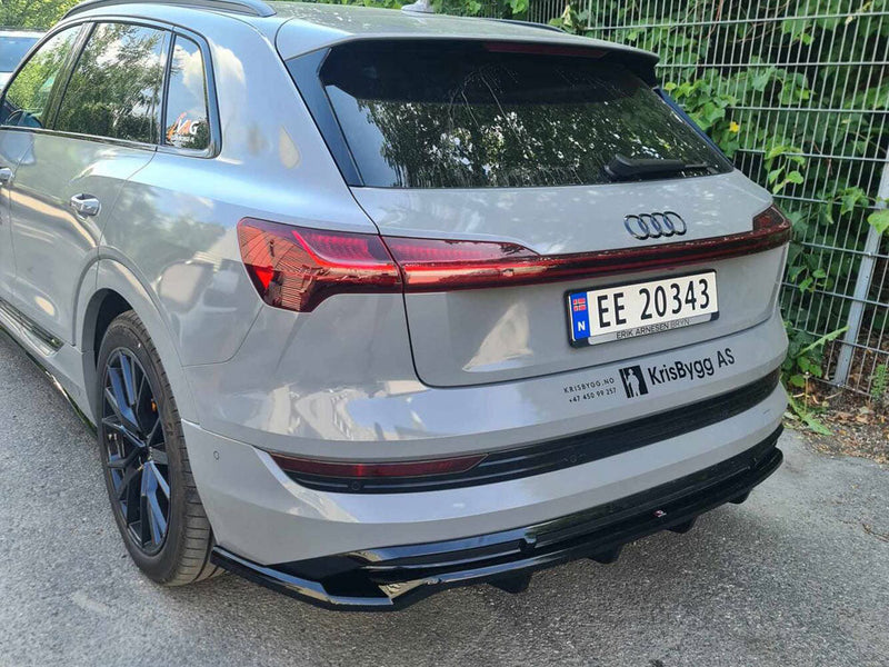 Maxton Design - CENTRAL REAR SPLITTER (VERTICAL BARS) AUDI E-TRON S-LINE