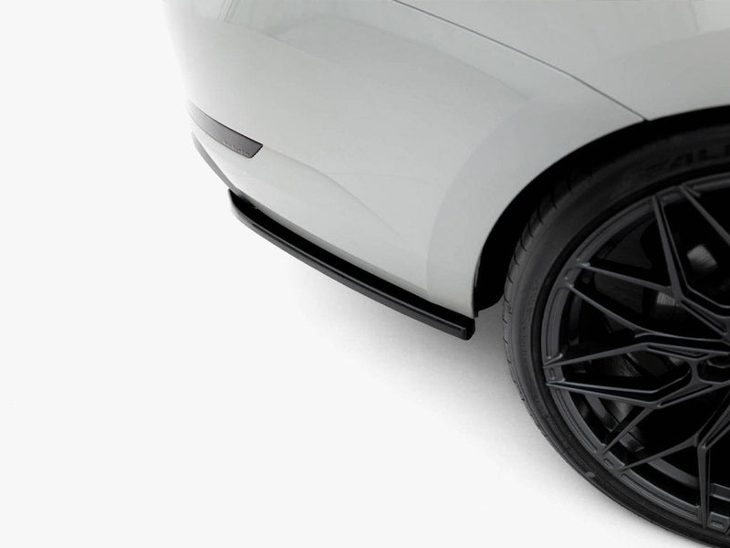 Maxton Design - Rear Side Splitters V.2 Skoda Superb Liftback / Combi Mk3