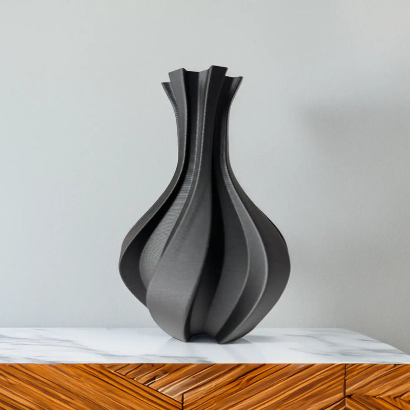 The Daniela Vase – Modern Spiral 3D Printed Decor