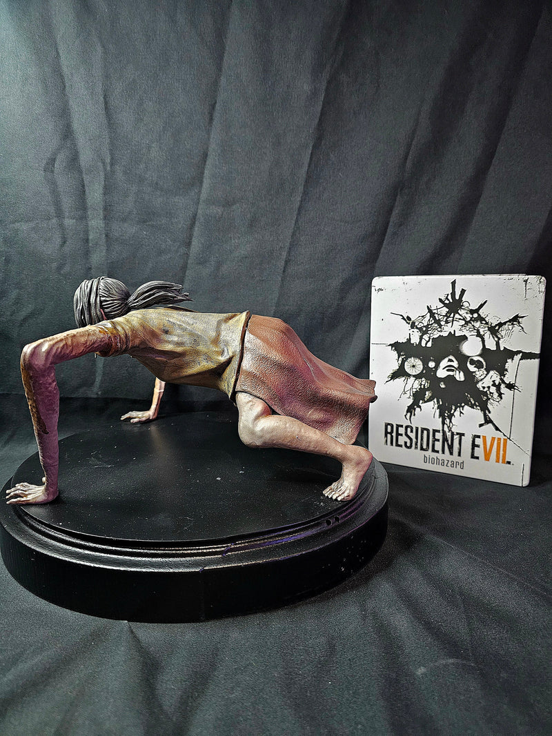 1/6 Resident Evil 7 Marguerite Baker Statue